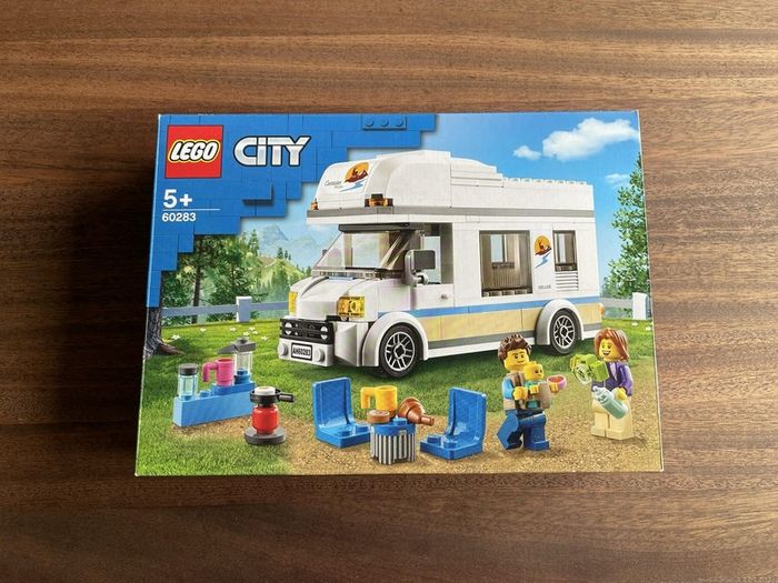 Lego 60283 - Holiday Camper Van
