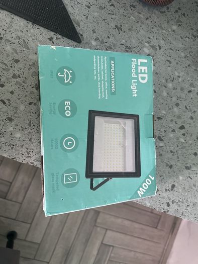 led flood light