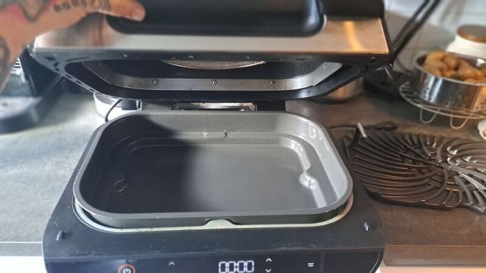 Ninja Food Health Grill & Air Fryer With Smart IQ AG551UK