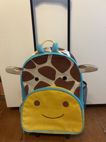 Skip hop giraffe kids carry on luggage