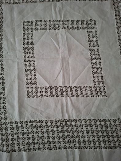 Vinyage White Cotton Tablecloth 113cm x q07cm
