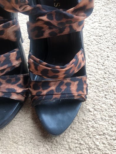guess high heels