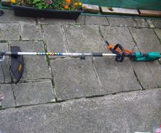 grass trimmer