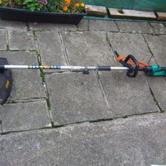 grass trimmer