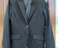 Ladies Black Jacket (used).