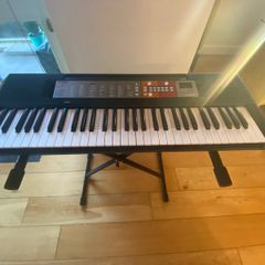 Yamaha PSR F50 Electronic Keyboard ONLY 69!!