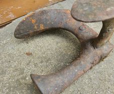 Cobblers last anvil cast iron anvil