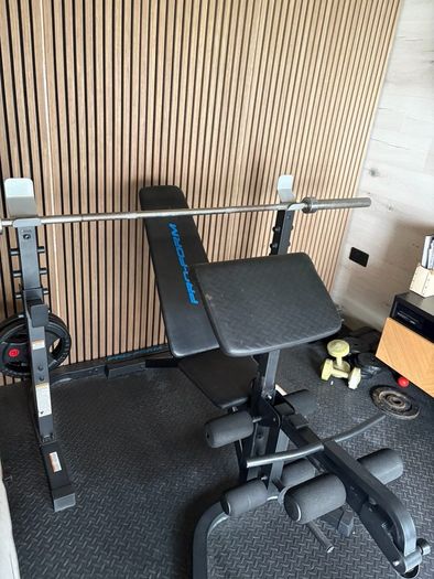 weight bench