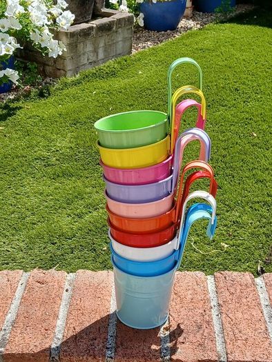 Hanging pots