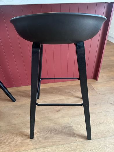 bar/ kitchen stools