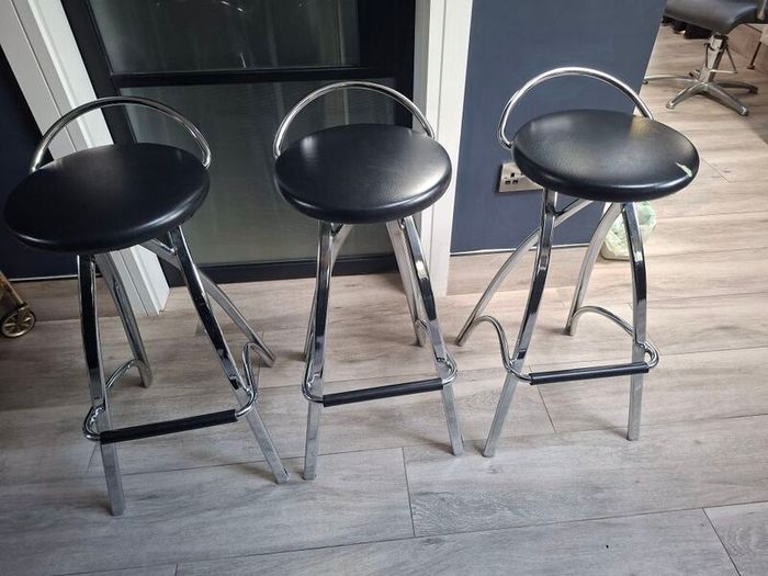 bar stool