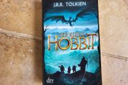 Der Kleine Hobbit von J. R. R. Tolkien