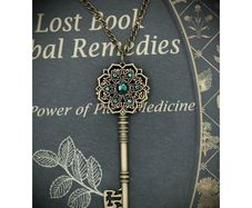Beautiful Necklace with Emerald Green Stones