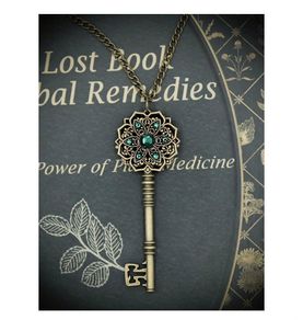 Beautiful Necklace with Emerald Green Stones