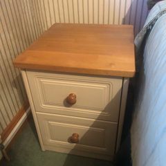 Bedside Lockers & Lamps