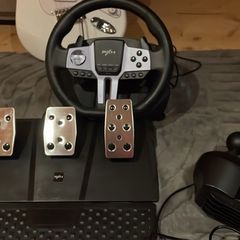 Pxn gaming wheel,pedals and gears