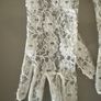 Vintage lace girls gloves Image 2