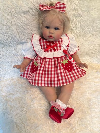Reborns By Laura.  Stunning Baby Crystal.  Heavy, Weighted Reborn Doll.  Welcome to View