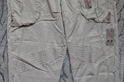 3/4 Shorts. Size 12