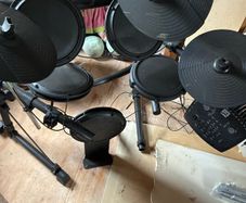 Electric drum set