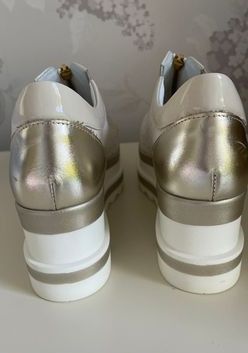 Marco Moreo wedge