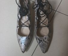 Limited Edition  Shoes.   S.6  NEW.