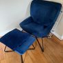 Arm chair and footrest Image 4