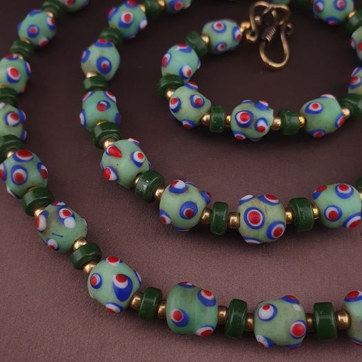 Vintage Venetian Style Skunk Eyes GlassBeads Necklace