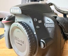 Nikon D3400 + 18-55mm VR + 10-20mm VR Wide Angle + Lowepro Bag Full Kit