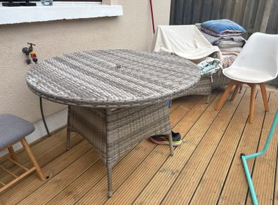 patio / garden table and chairs