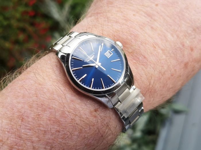 Longines Conquest Classic Unisex/Ladies 34mm Stainless Quartz Watch - As New Current Model
