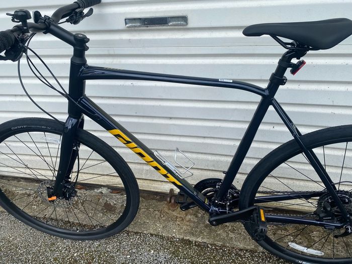 Giant Escape Disc 3 Hybrid 2026 Brand New