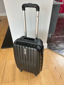 Delsey hardcase roller