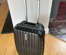 Delsey hardcase roller