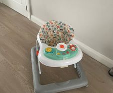 baby walker