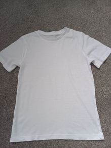 boys t-shirt.age8/9