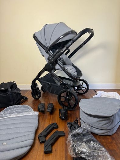 New condition icandy Peach 7 travel system pram