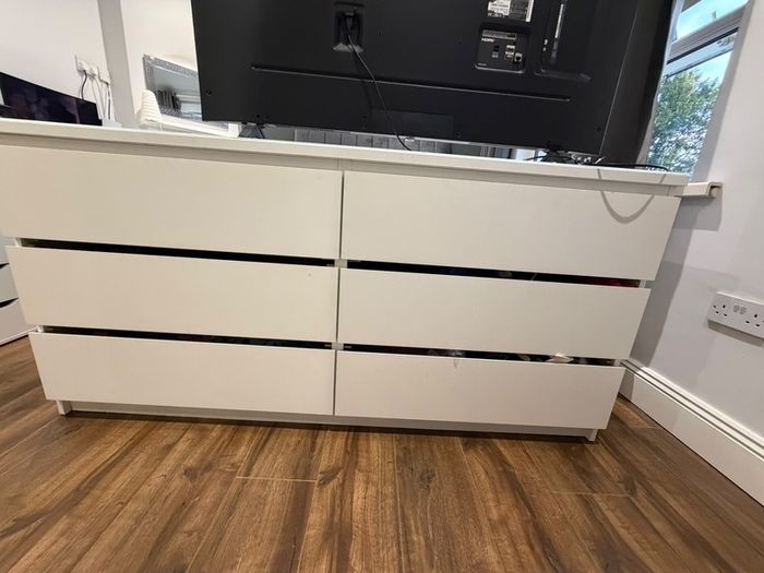 IKEA MALM Chest of 6 drawers, white with glass top