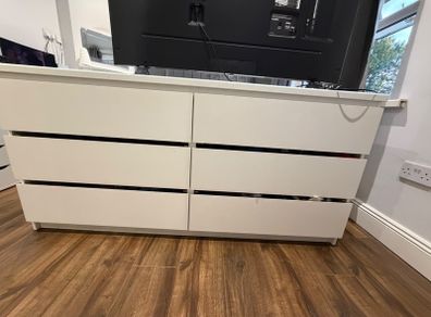 IKEA MALM Chest of 6 drawers, white with glass top