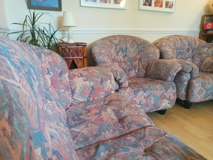 Jacquard suite, 3-seater couch and 2 armchairs - free delivery!