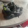 runners size 5.5 huaraches Image 3