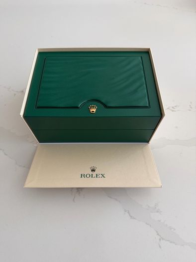 Rolex Explorer ref. 124270 full set