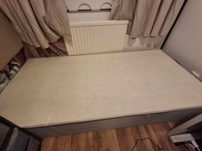 Single bed