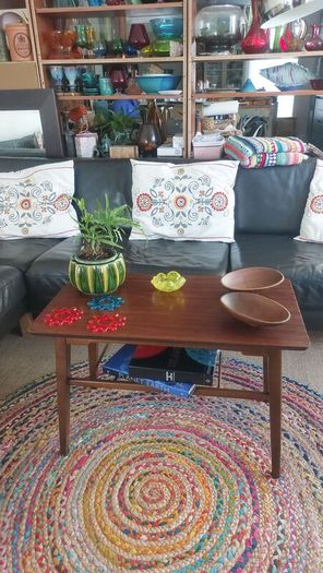 Fabulous Mid-Century Modern, 50s Style, Retro Compact-Sized Coffee Table with Slatted Magazine/Book Shelf