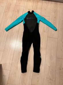 wetsuit