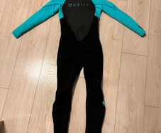 wetsuit