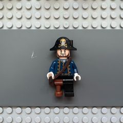 lego pirates of the Caribbean poc028 Hector Barbossa minifigure - Dark Blue Uniform