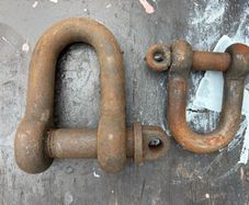 Steel D shackles X2