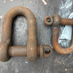Steel D shackles X2