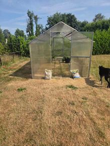 polycarbonate greenhouse